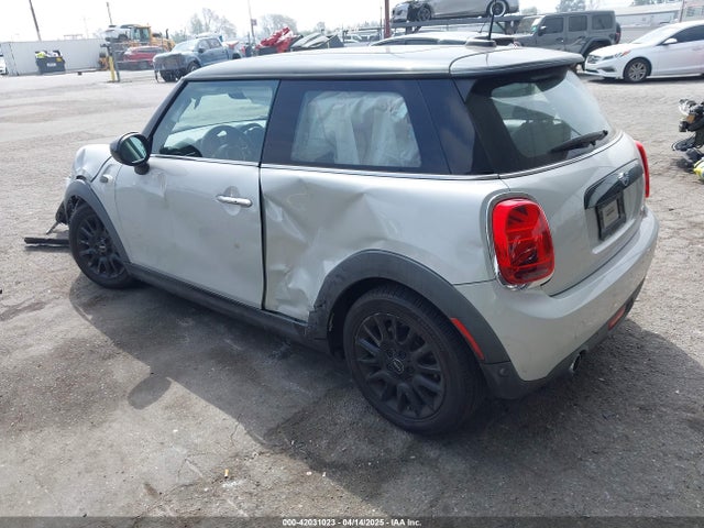 WMWXR3C09M2N96671 Mini Hardtop Cooper