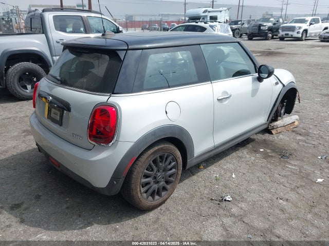 WMWXR3C09M2N96671 Mini Hardtop Cooper