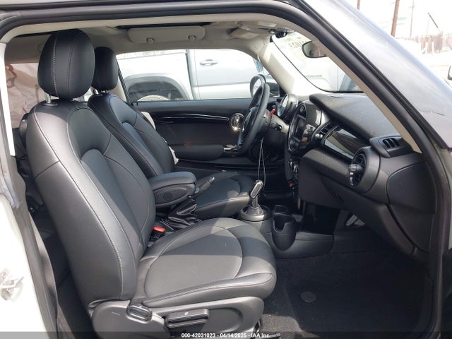 WMWXR3C09M2N96671 Mini Hardtop Cooper