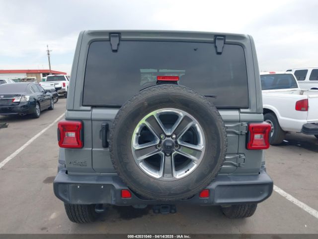 1C4HJXEG8NW105243 Jeep Wrangler Unlimited Sahara 4x4
