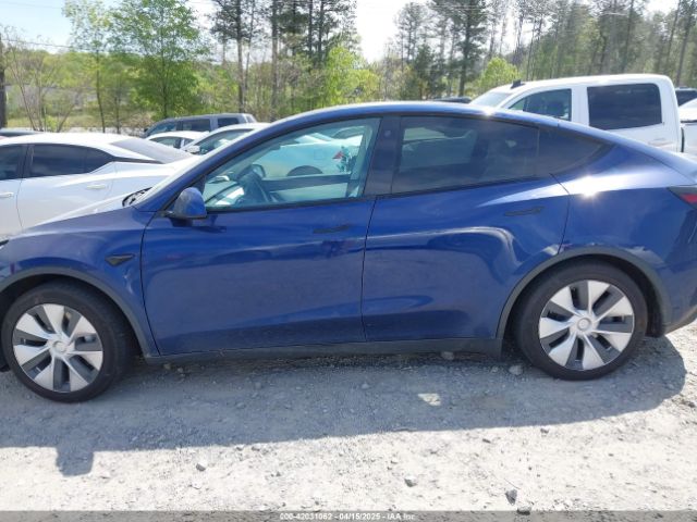 5YJYGDED8MF116359 Tesla Model Y Standard Range Rear-wheel Drive