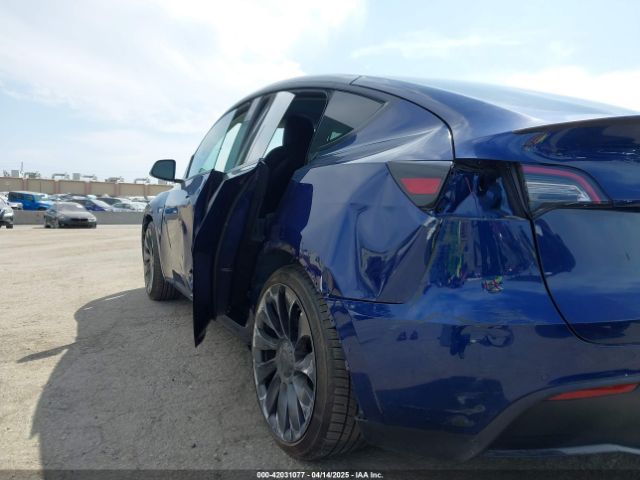 7SAYGDEF1NF538544 Tesla Model Y Performance Dual Motor All-wheel Drive