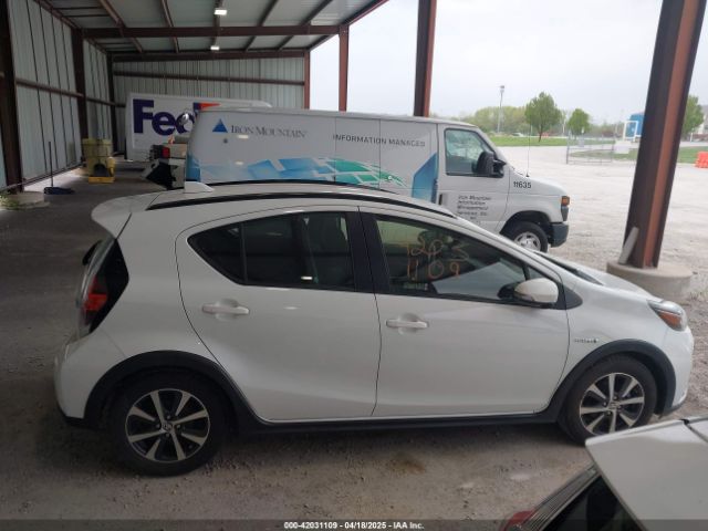 JTDKDTB35J1599639 Toyota Prius C Two