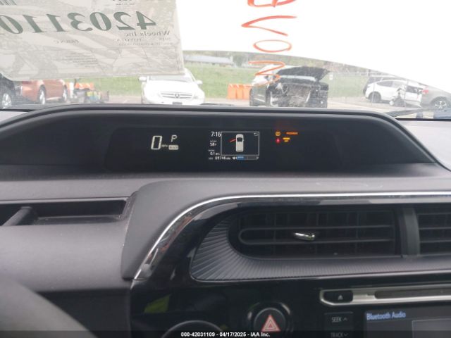 JTDKDTB35J1599639 Toyota Prius C Two