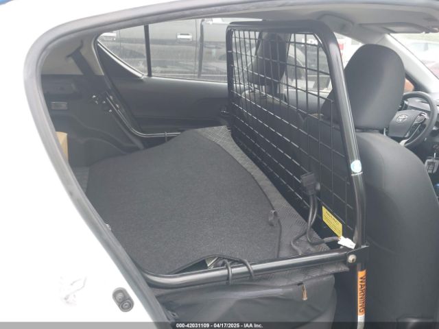 JTDKDTB35J1599639 Toyota Prius C Two