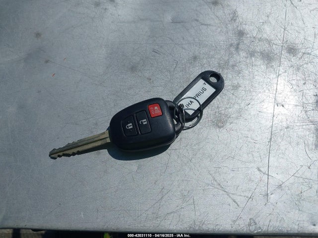 JTDKDTB37G1125636 Toyota Prius C Two