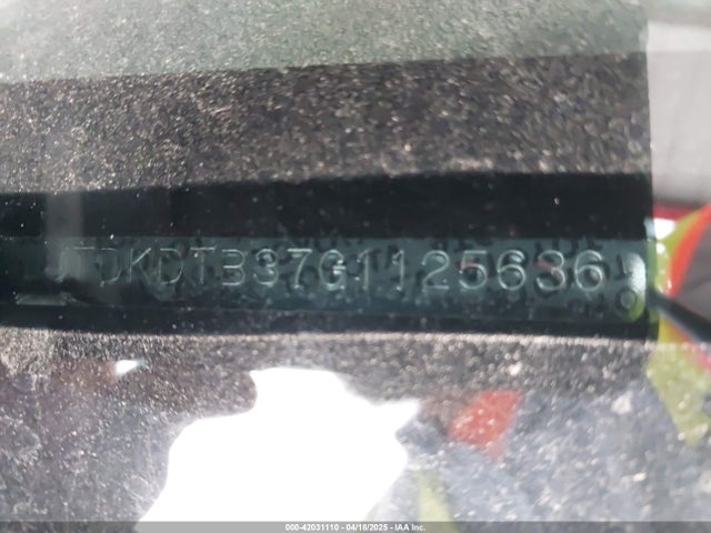 JTDKDTB37G1125636 Toyota Prius C Two