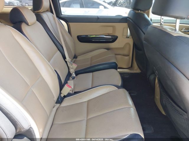 KNDMC5C19F6018139 KIA Sedona Sx