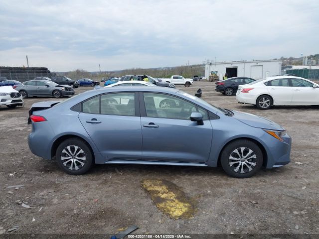 JTDEAMDE2N3011281 Toyota Corolla Hybrid Le