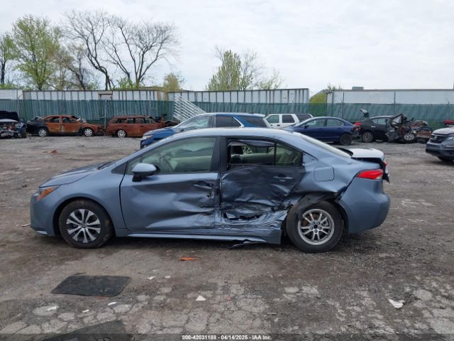JTDEAMDE2N3011281 Toyota Corolla Hybrid Le