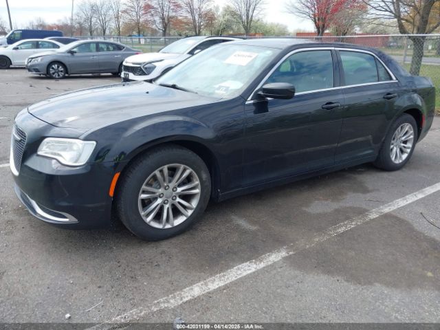 2019 CHRYSLER 300 2C3CCAAG2KH580294 Photo 1