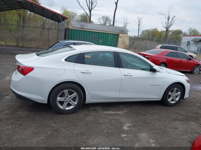 1G1ZC5ST7MF087264 Chevrolet Malibu Fwd 1fl