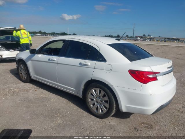 2014 CHRYSLER 200 1C3CCBAB8EN125102 Photo 2