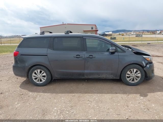 KNDMB5C17H6253936 KIA SEDONA LX