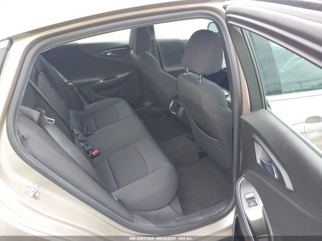 1G1ZD5ST7NF128619 Chevrolet Malibu Fwd Lt