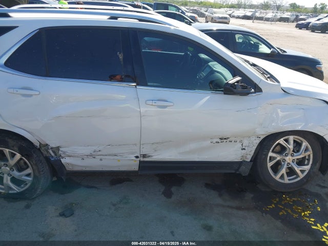2GNAXKEXXJ6267227 Chevrolet EQUINOX LT