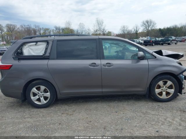 5TDKK3DC8FS655960 Toyota Sienna Le 8 Passenger