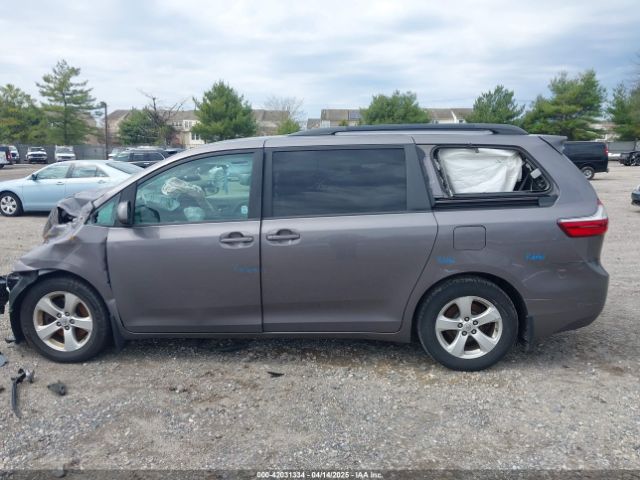 5TDKK3DC8FS655960 Toyota Sienna Le 8 Passenger