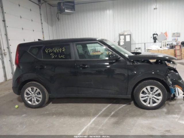 KNDJ23AU7L7724863 KIA SOUL LX