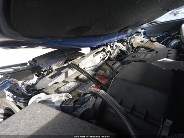 2T3BFREV0FW408275 Toyota RAV4 LE