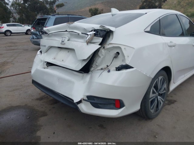 Honda l15b7 2017 2HGFC1F33HH659997 Image 17