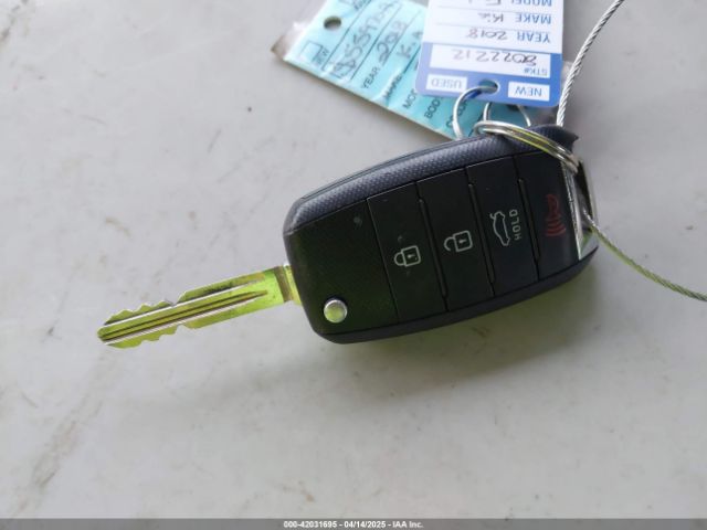 KNAFK5A88J5773709 KIA FORTE LX