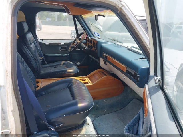 1991 CHEVROLET SUBURBAN 1GBER16K7MF150320 Photo 4