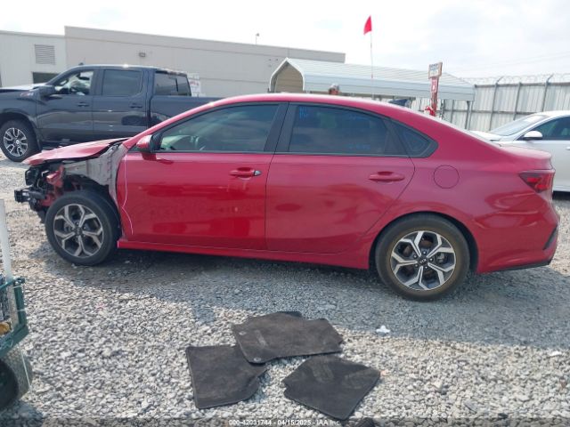 3KPF24AD2ME361269 KIA Forte Lxs