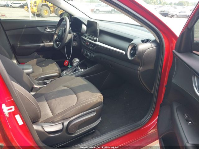 3KPF24AD2ME361269 KIA Forte Lxs