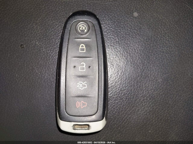 1FMCU9J9XEUD69589 Ford Escape Titanium