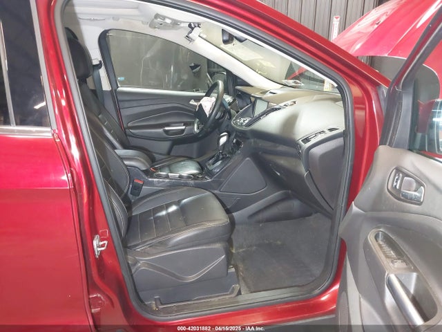 1FMCU9J9XEUD69589 Ford Escape Titanium