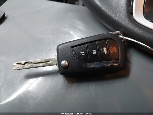 JTDS4RCE6LJ051543 Toyota COROLLA SE