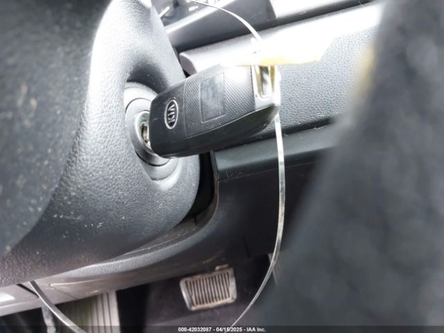 KNDCB3LC0H5060051 KIA NIRO FE