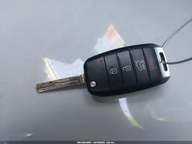 KNDJN2A28H7880773 KIA Soul