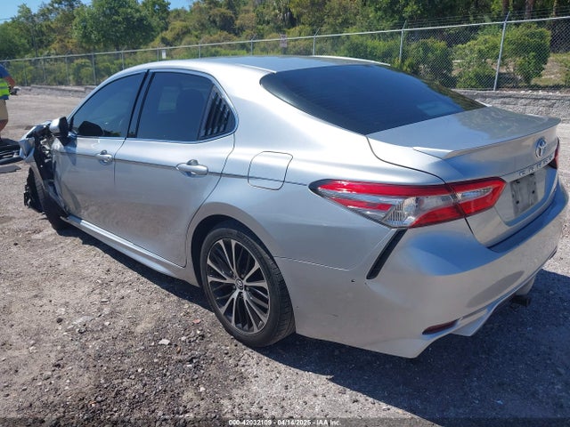 4T1B11HK6JU029106 Toyota CAMRY SE