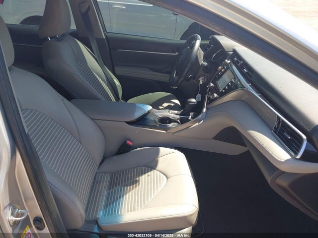 4T1B11HK6JU029106 Toyota CAMRY SE