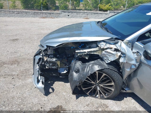 4T1B11HK6JU029106 Toyota CAMRY SE
