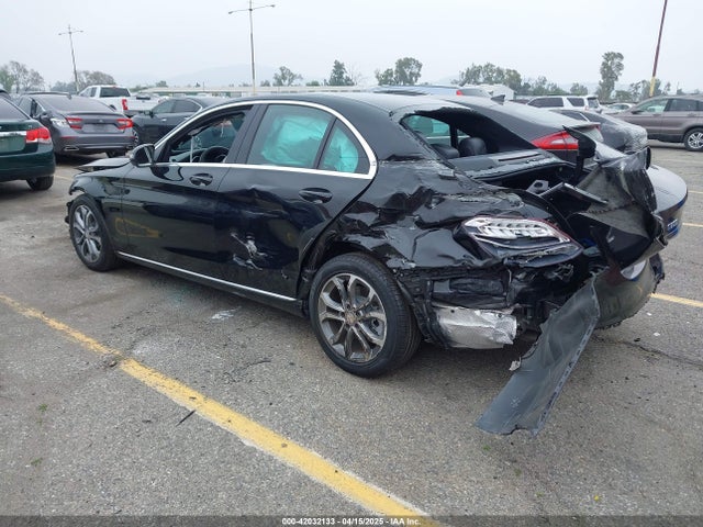 55SWF4JB6JU265619 Mercedes-Benz C 300