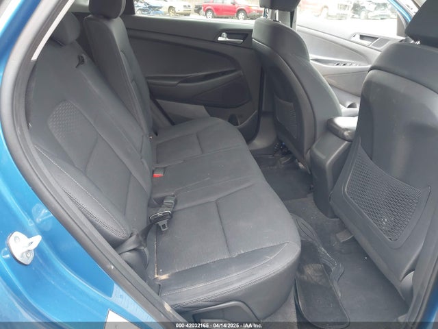 KM8J2CA46LU210855 Hyundai TUCSON SE