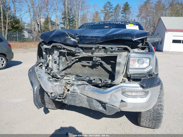 3GTU2MEC8GG113982 GMC Sierra 1500 Sle