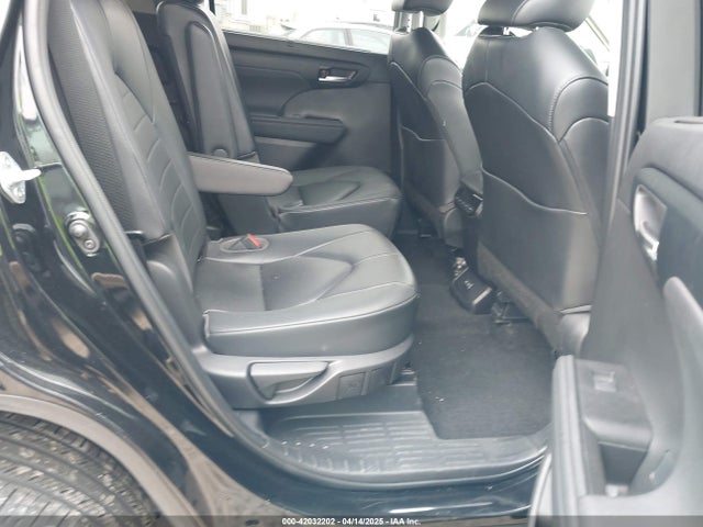 5TDKDRBHXPS040761 Toyota Highlander Xle