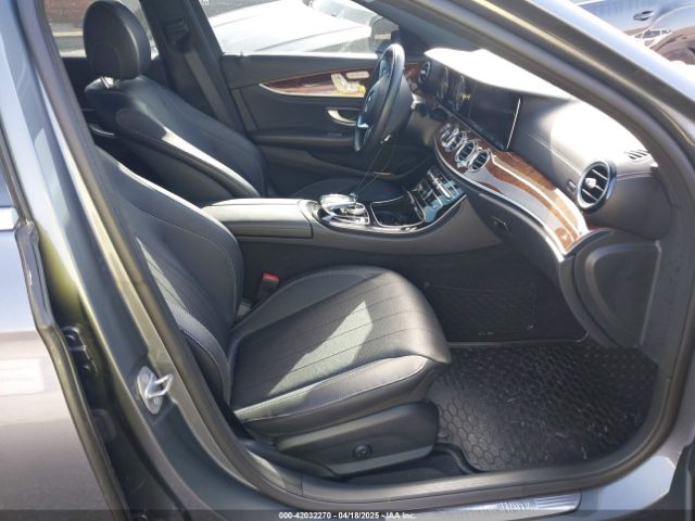 2017 MERCEDES-BENZ E 300 WDDZF4KB2HA228511 Photo 4