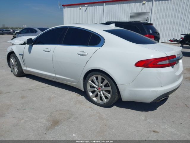 2014 JAGUAR XF SAJWJ0EF6E8U17959 Photo 2