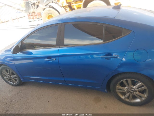 5NPD84LF9JH380476 Hyundai ELANTRA SEL