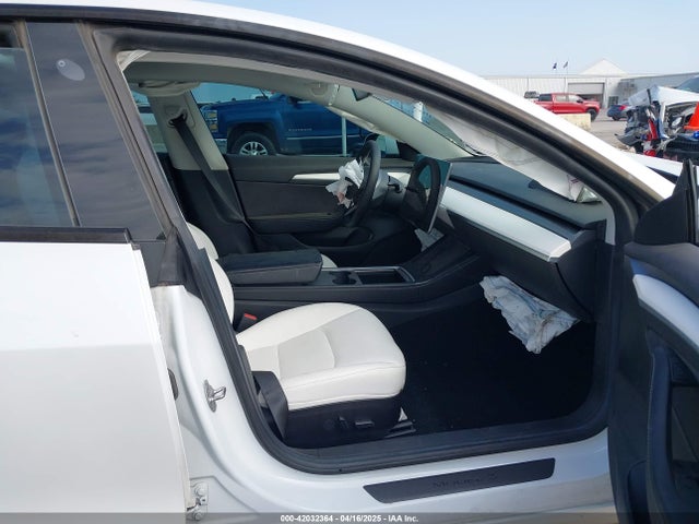 2022 TESLA MODEL 3 5YJ3E1EC4NF134624 Photo 4