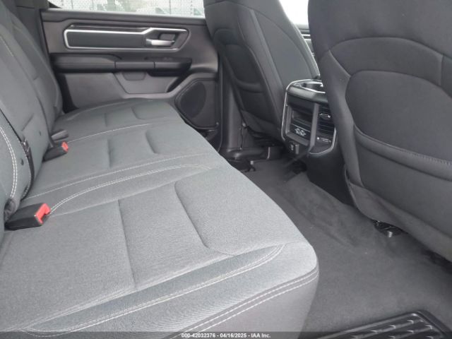 2022 RAM 1500 1C6SRFFT5NN280759 Photo 7
