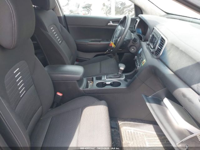 KNDPMCAC2H7198449 KIA Sportage Lx