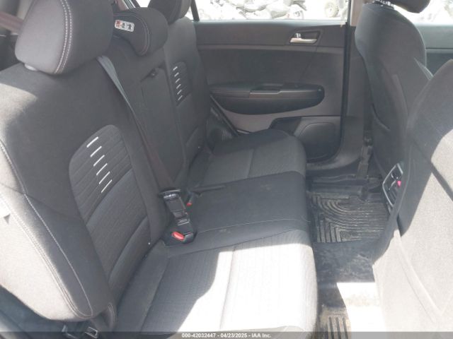 KNDPMCAC2H7198449 KIA Sportage Lx