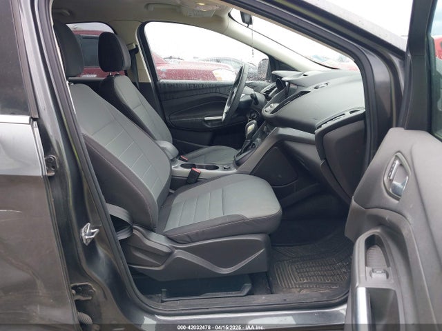 1FMCU9G92GUC22029 Ford ESCAPE SE