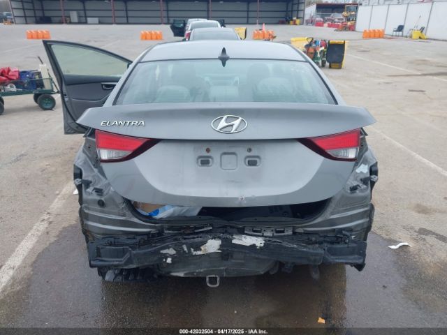 5NPDH4AE5EH520653 Hyundai ELANTRA SE